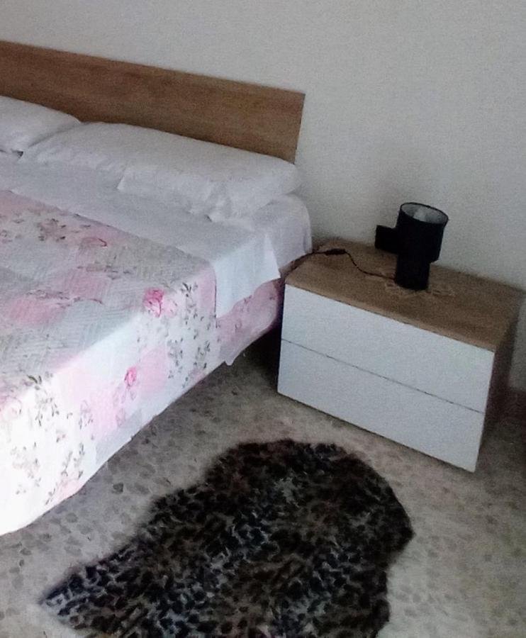Casa Vacanza Nonna Emma Villa Lizzano  Exteriör bild
