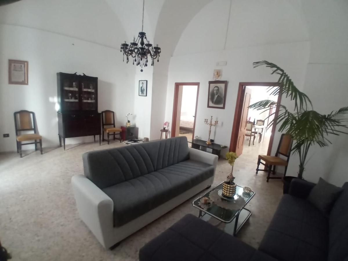 Casa Vacanza Nonna Emma Villa Lizzano  Exteriör bild